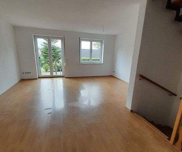 Geräumige Doppelhaushäfte mit toller Aussicht - Doppelhaushälfte Neumark | Angebot:24042359