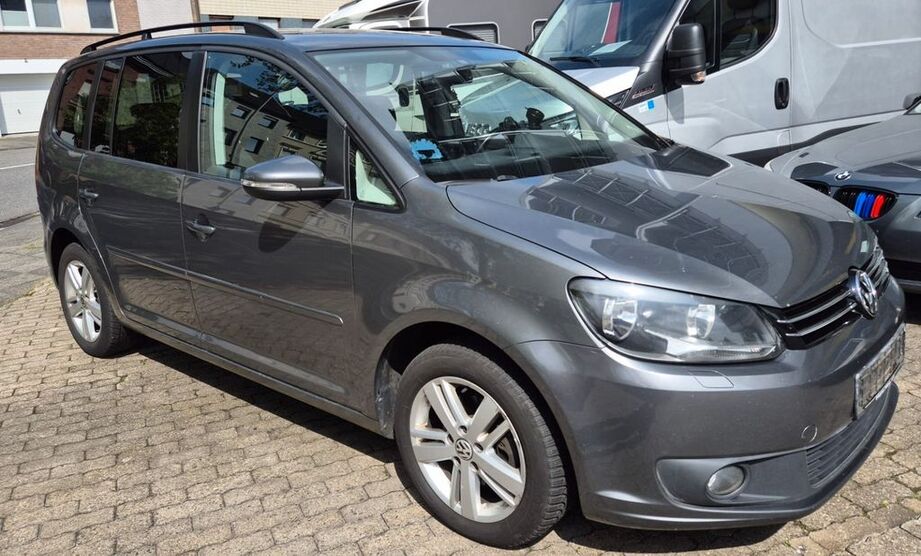 VW Touran 217.000 km 5.850 € Mönchengladbach 41239