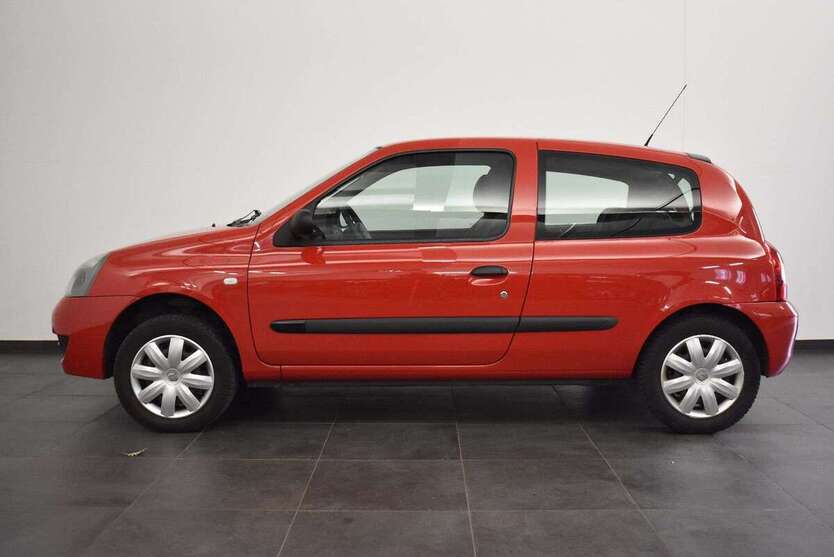 Renault Clio 82.746 km 2.490 € Arnstadt 99310