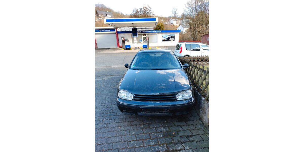 VW Golf 189.015 km 750 &euro; Dillenburg 35688
