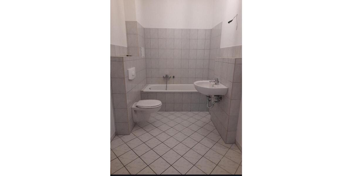 Erdgeschoßwohnung Querfurt - 3 Zimmer, 109 m&sup2;, 505&euro; | Angebot:26123970