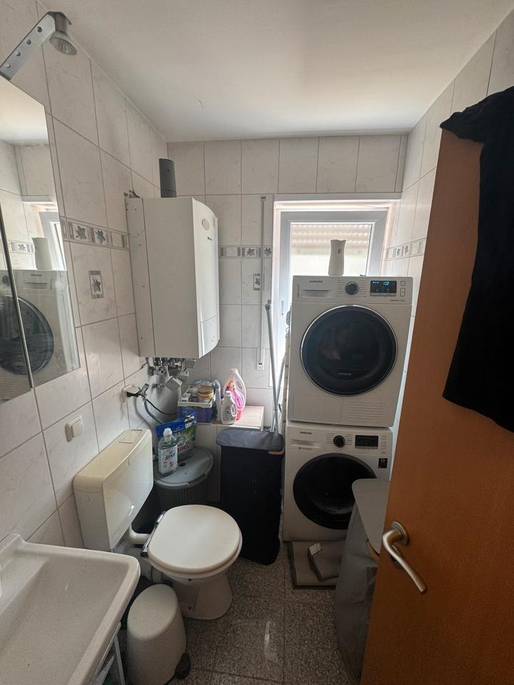 4-Zimmerwohnung Erdgeschoss mit Garage und Balkon !