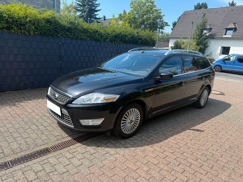 Ford Mondeo 575.000 km 1.950 € Dusseldorf 40227