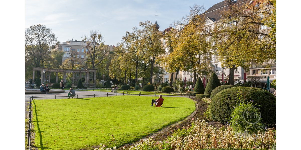 PRAKTISCHE HOCHPARTERRE-WOHNUNG MIT GROSSEM BALKON IM BEGEHRTEN BAYERISCHEN VIERTEL! 2 zimmer