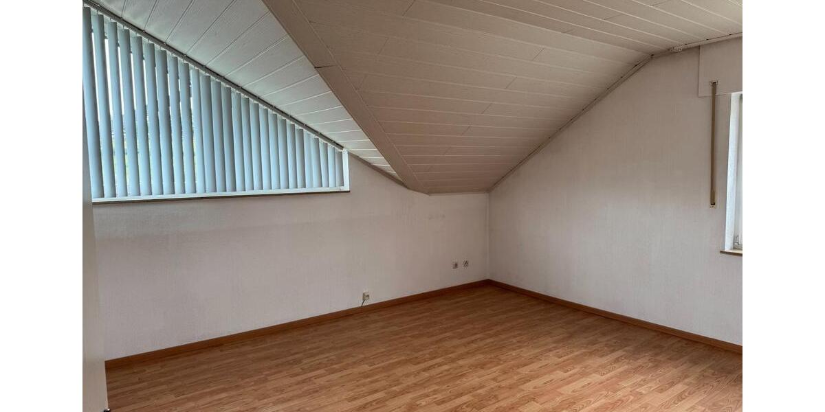 Dachgeschoßwohnung Bad Münstereifel - 3 Zimmer, 101 m&sup2;, 1.198&euro; | Angebot:26650154