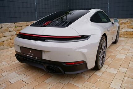 Porsche 992 7.999 km 134.880 &euro; Asslar 35614