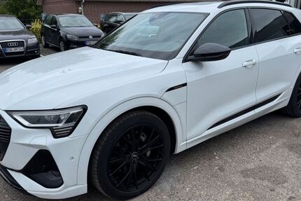 Audi e-tron 82.000 km 38.950 &euro; Ahausen (ehem. TÜV Gelände) 27367