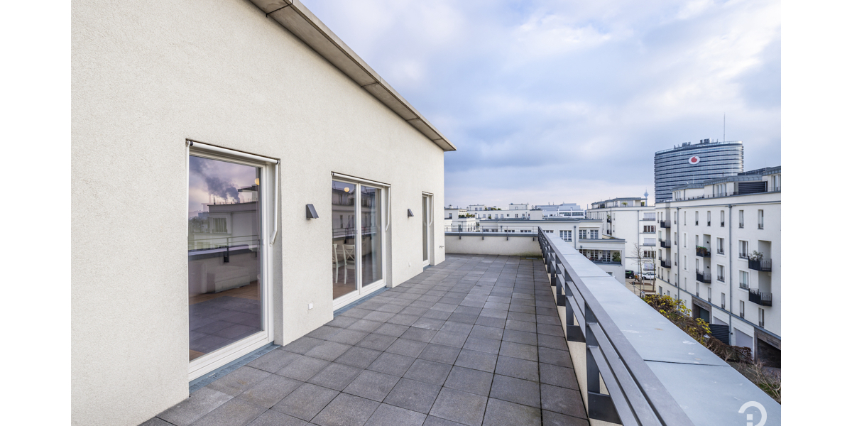 Wohnen in hochwertigem Ambiente mit internationalem Flair. Möblierte 2 Zimmer-Dachterrassen-Wohnung - Einfamilienhaus Düsseldorf Heerdt | Angebot:26645368