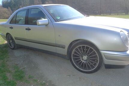 Mercedes-Benz E 230 262.300 km 3.777 &euro; Braunfels 35619
