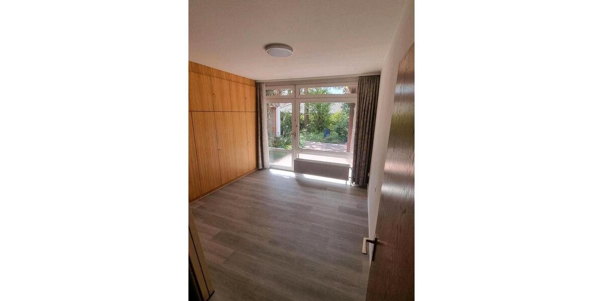 Erdgeschoßwohnung Höchberg - 5.5 Zimmer, 175 m&sup2;, 1.850&euro; | Angebot:26236110