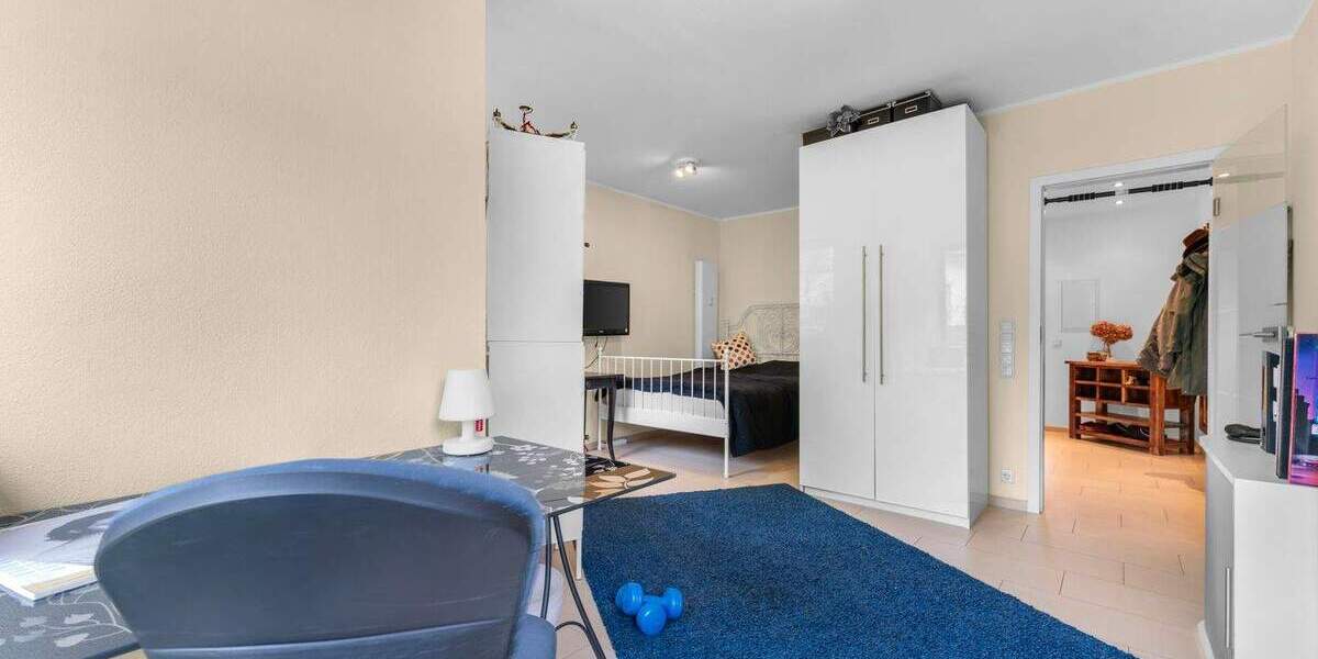 Gehobene Ausstattung und barrierearm: Großzügige 4-Zimmer-Wohnung mit Garten in Bestlage von Refrath 4 zimmer