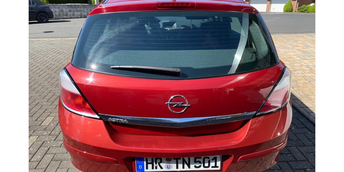 Opel Astra 45.900 km 5.200 &euro; Gudensberg 34281