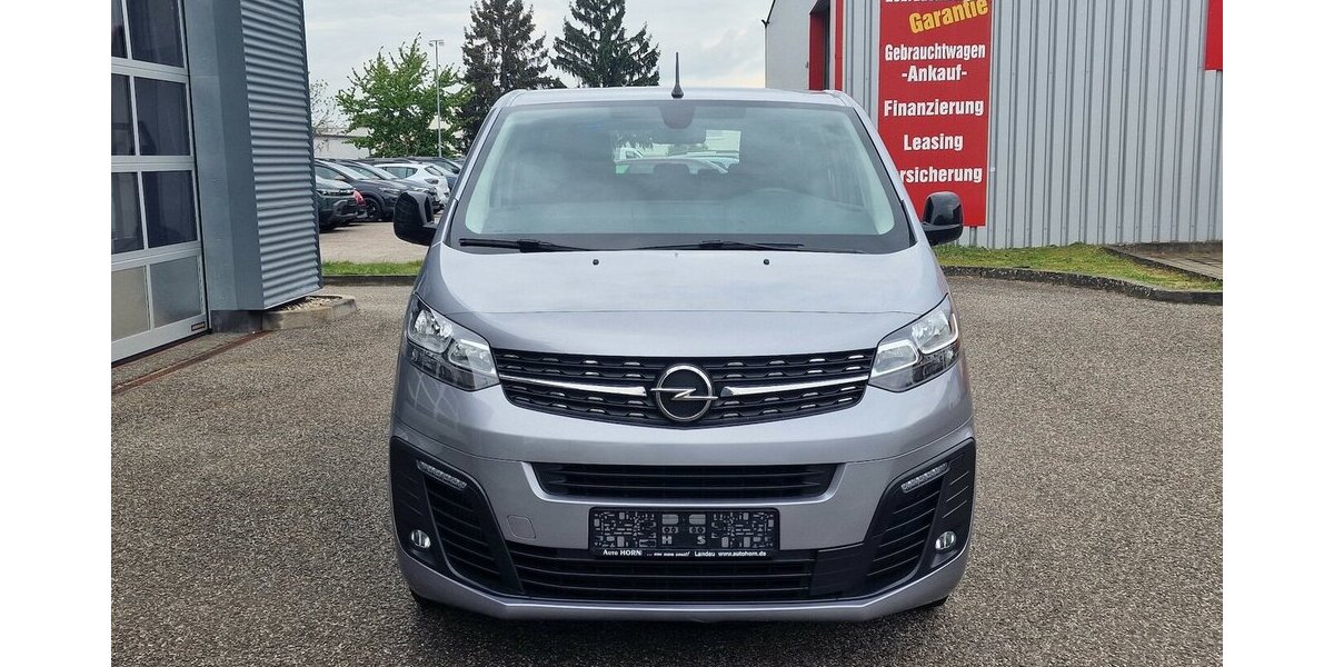 Opel Vivaro 2.0 D Design Paket NAVI Anhängerkupplung 84.000 km 26.998 &euro; Landau 76829