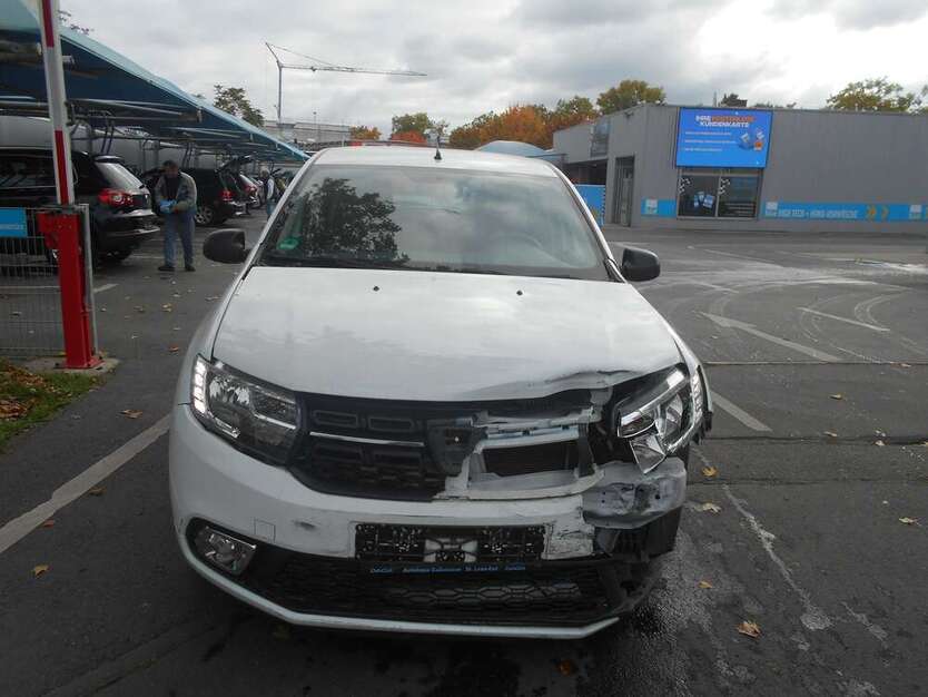Dacia Sandero 50.000 km 2.999 € Darmstadt 64293
