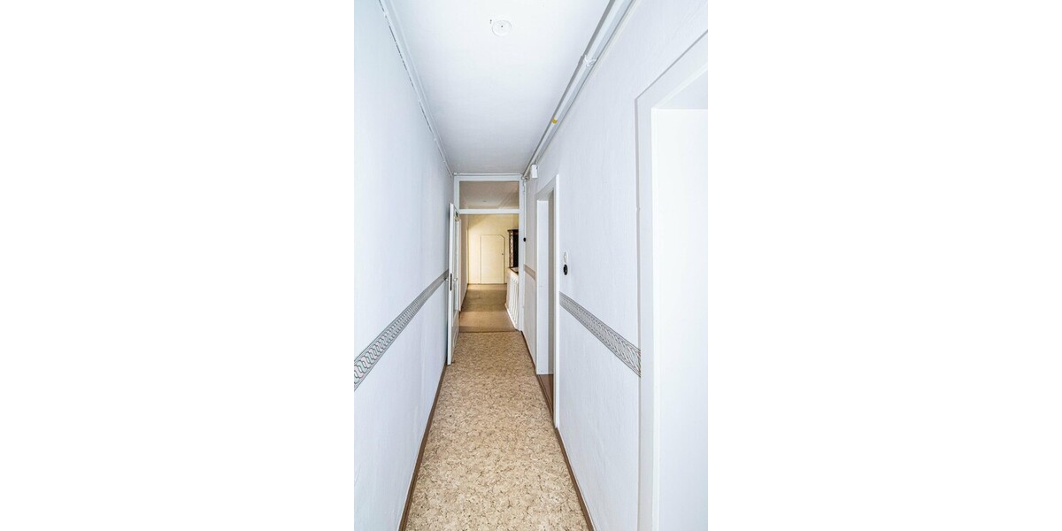 Großzügiges Zweifamilienhaus mit verborgenem Garten in der Innenstadt von Cham - Mehrfamilienhaus, Wohnhaus Cham | Angebot:26298154