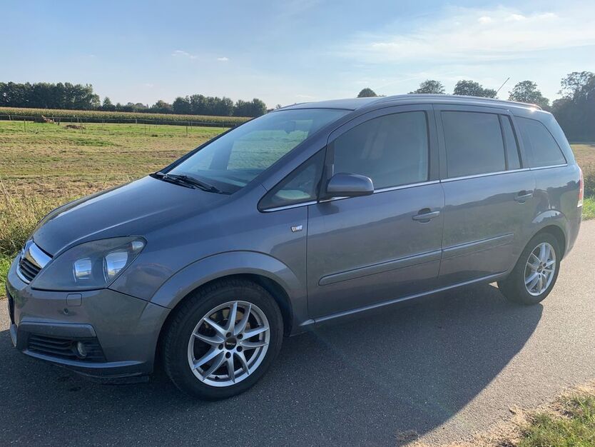 Opel Zafira 293.700 km 2.900 € Horneburg 21640