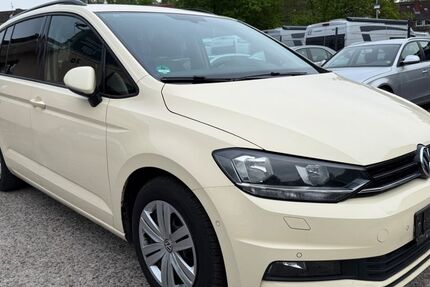 VW Touran 273.000 km 6.999 &euro; Hamburg 22047