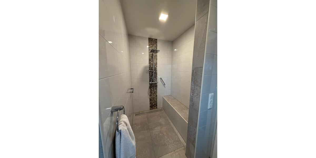 Doppelhaushälfte Norden - 3 Zimmer, 83 m&sup2;, 1.200&euro; | Angebot:26296311