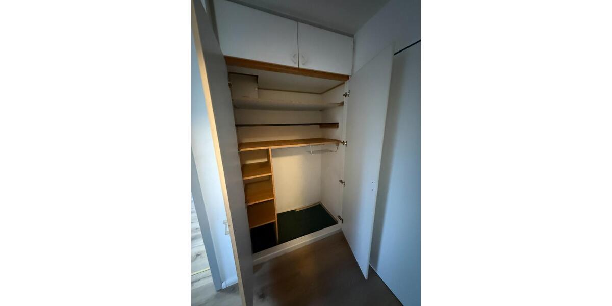 renovierte 2 Zi Whg mit neuer EBK und großer Dachterrasse in Heid 2 zimmer