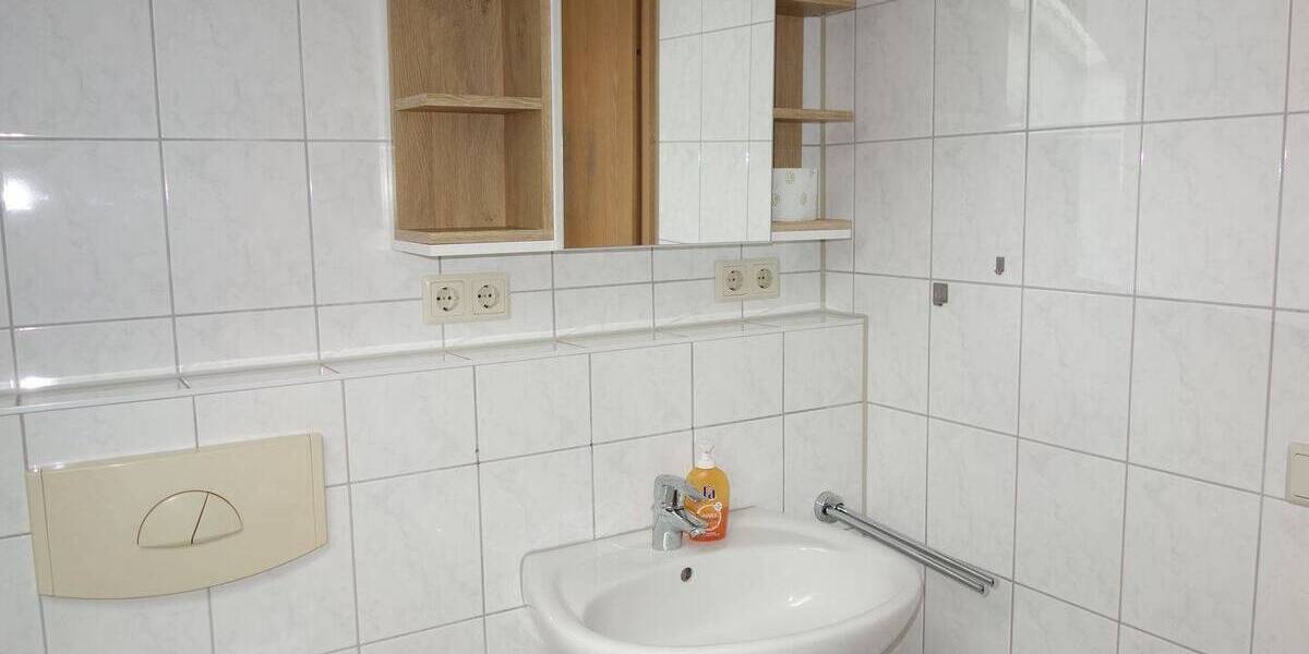 Etagenwohnung Tacherting - 2 Zimmer, 62 m&sup2;, 627&euro; | Angebot:26345283