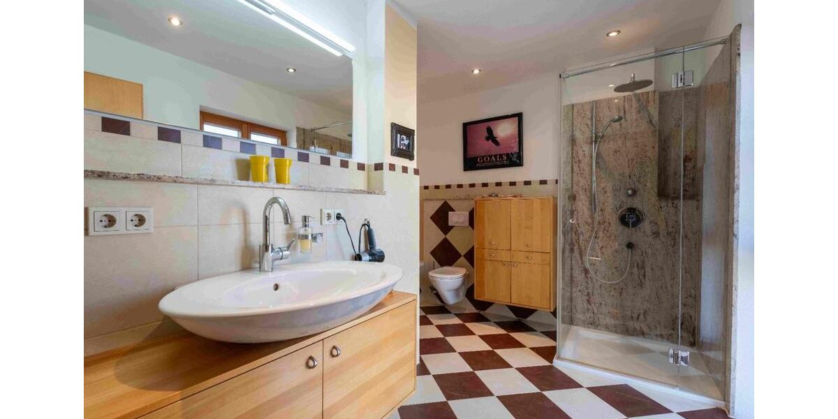 Einfamilienhaus Pliening - 7 Zimmer, 330 m&sup2;, 1.800.000&euro; | Angebot:25271844