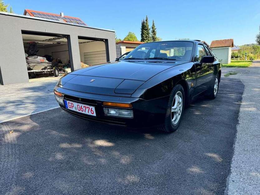 944