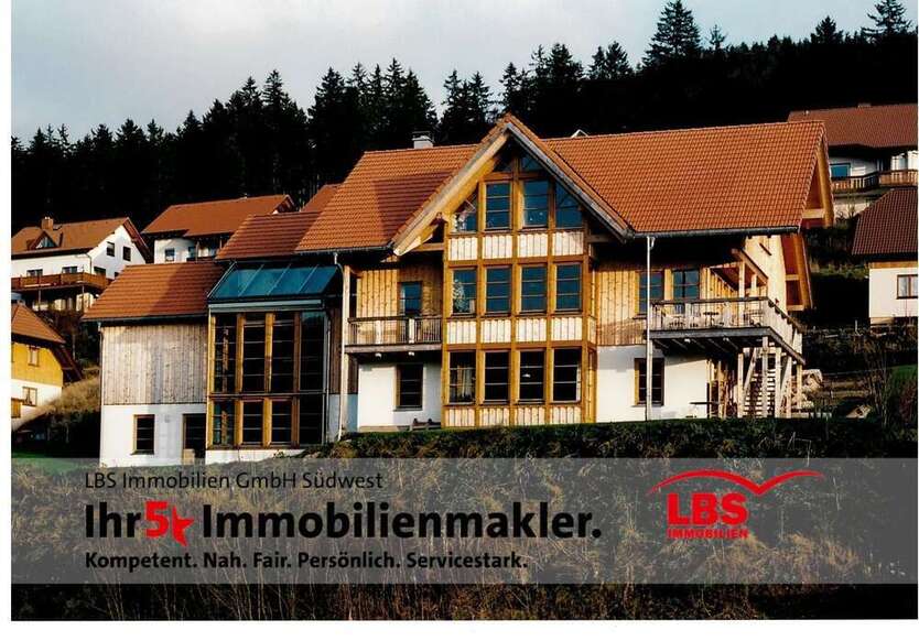 Haus zum Kaufen in Titisee-Neustadt 698.000 € 250 m²