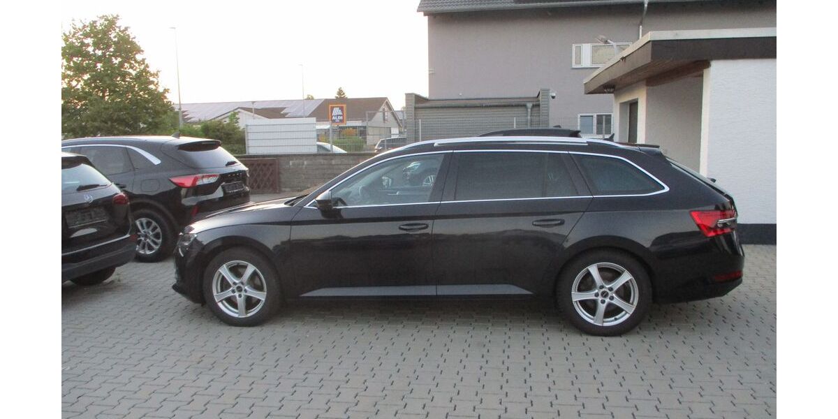 Skoda Superb 147.445 km 15.999 &euro; Babenhausen 64832