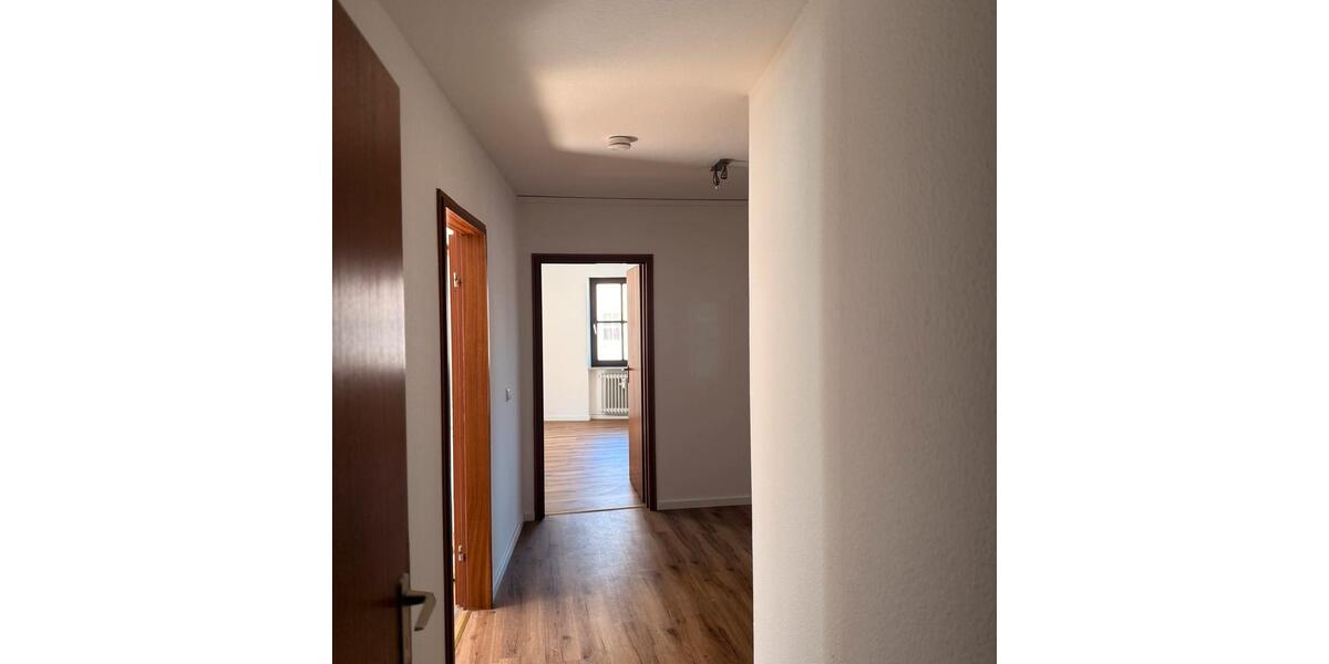 Etagenwohnung Bad Neustadt an der Saale - 5 Zimmer, 110 m&sup2;, 220.000&euro; | Angebot:27016226