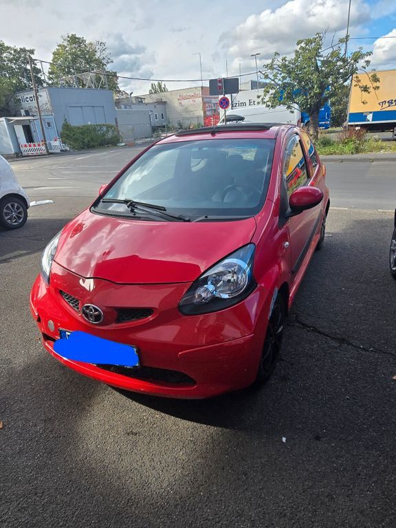 Toyota Aygo (X) 210.000 km 650 € Köln 50968