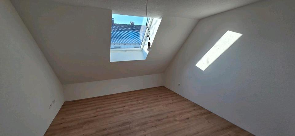 Lichtdurchflutete Wohnung zu vermieten 4 zimmer