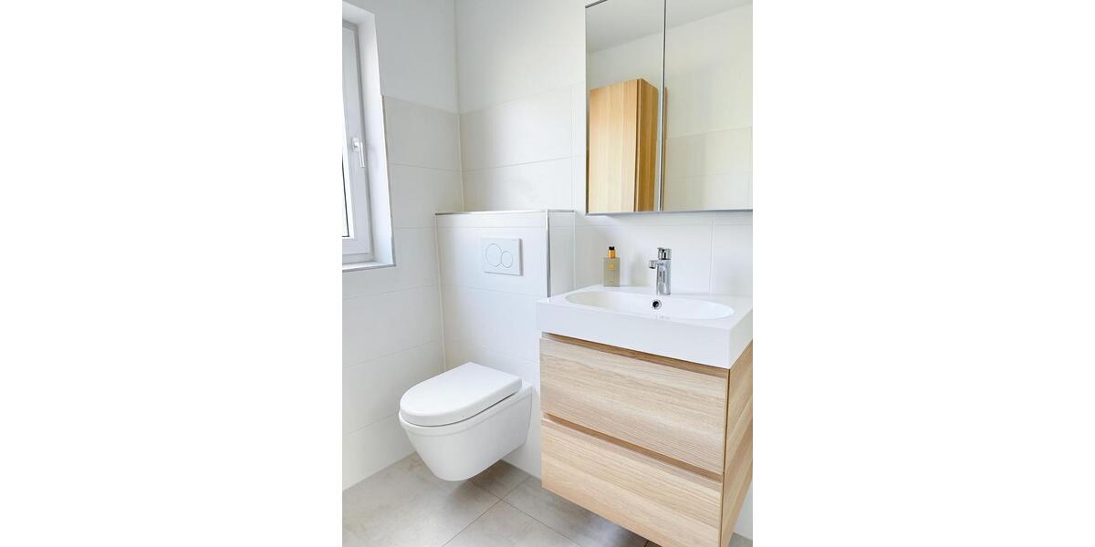 Charmante Mehrfamilien-Doppelhaushälfte mit Keller | Saniert 7 zimmer