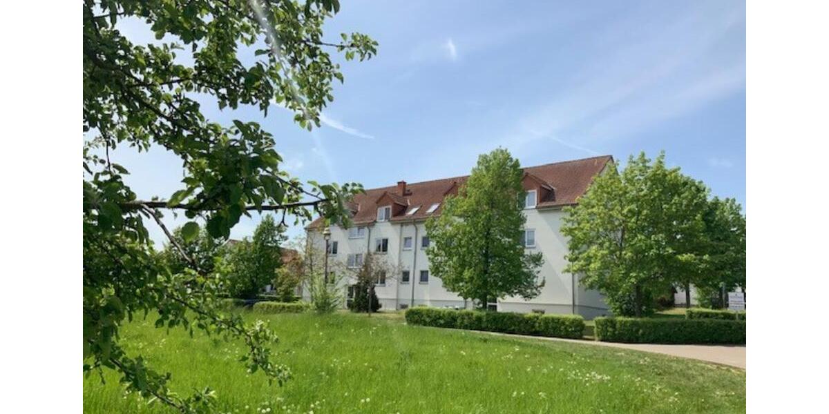 **Helle Dachgeschosswohnung zu vermieten** 3 zimmer