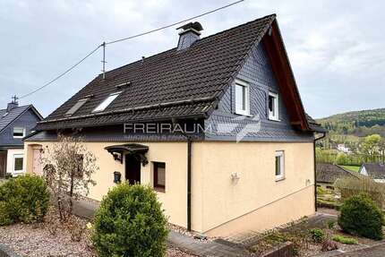 Haus Hilchenbach / Allenbach Allenbach - 5 Zimmer, 165 m&sup2;, 360.000&euro; | Angebot:26301630