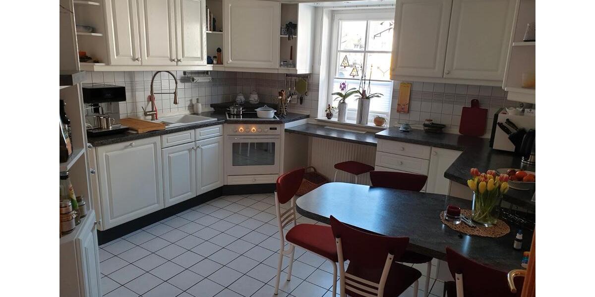 Etagenwohnung Eschershausen - 5 Zimmer, 156 m&sup2;, 230.000&euro; | Angebot:26563329