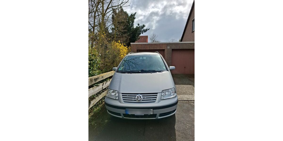 VW Sharan 124.699 km 1.800 &euro; Uetze 31311