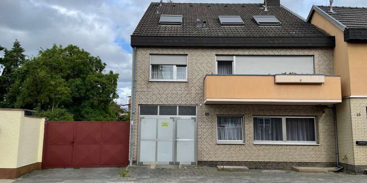 Etagenwohnung Euskirchen Dom-Esch - 3 Zimmer, 94 m&sup2;, 920&euro; | Angebot:25631732