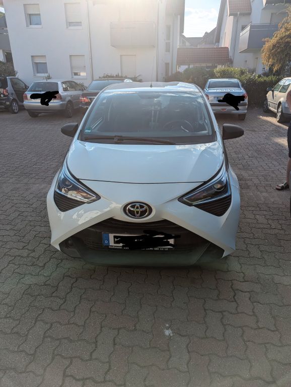 Aygo (X)