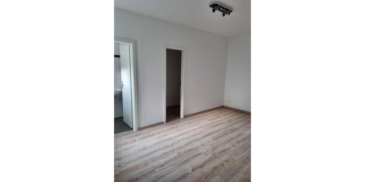 Erdgeschoßwohnung Friedland - 3 Zimmer, 108 m&sup2;, 650&euro; | Angebot:26057836