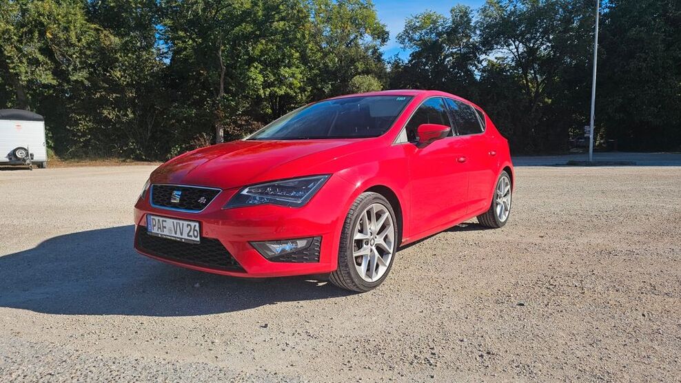 Seat Leon 121.500 km 10.700 € Dunaújváros 02400