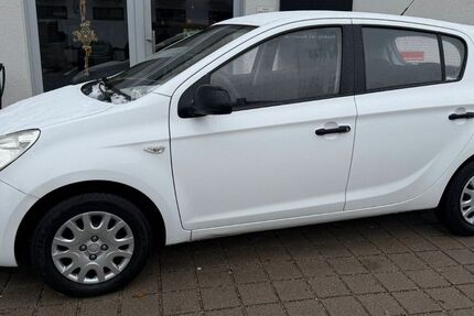 Hyundai i20 75.100 km 4.990 &euro; Straßlach bei München 82064