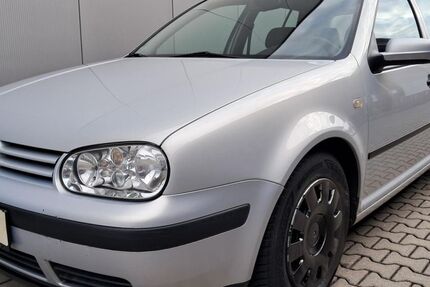 VW Golf 104.658 km 4.580 &euro; Schlüchtern 36381