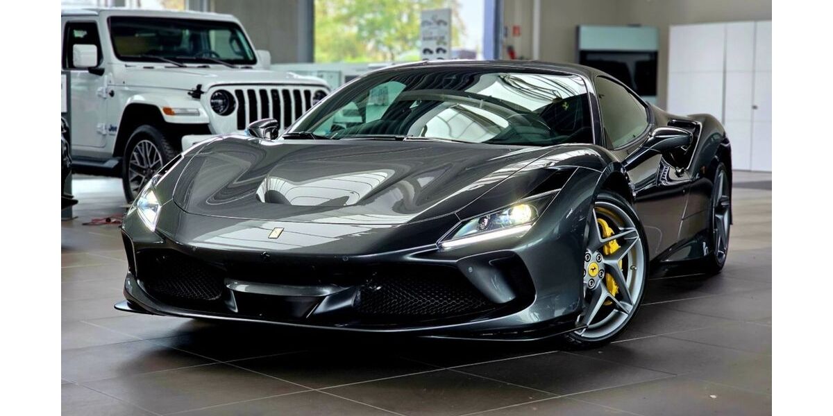 Ferrari F8 4.320 km 288.888 € Düren 52351