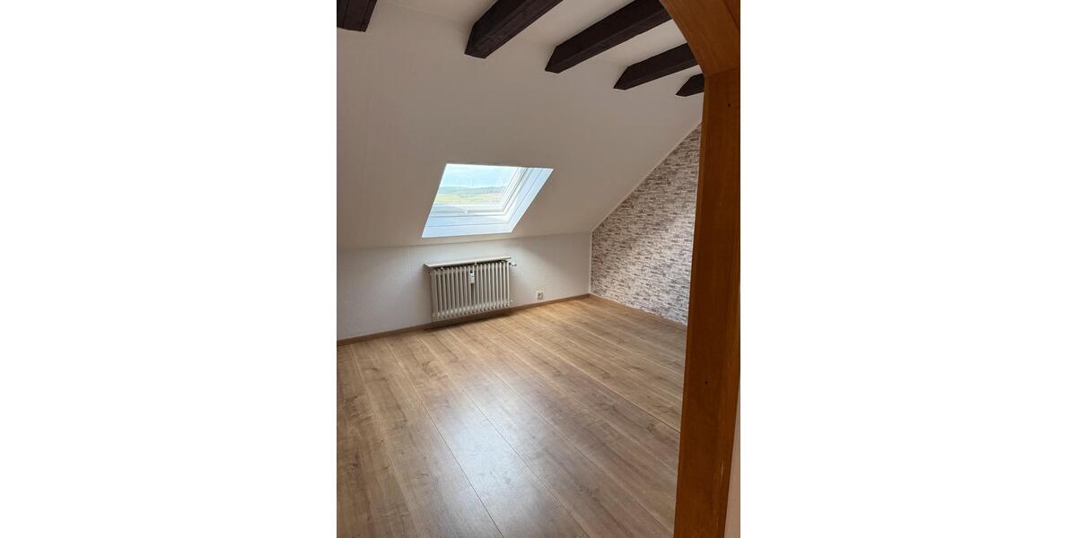 Dachgeschoßwohnung Neunkirchen - 2 Zimmer, 85 m&sup2;, 740&euro; | Angebot:26123033