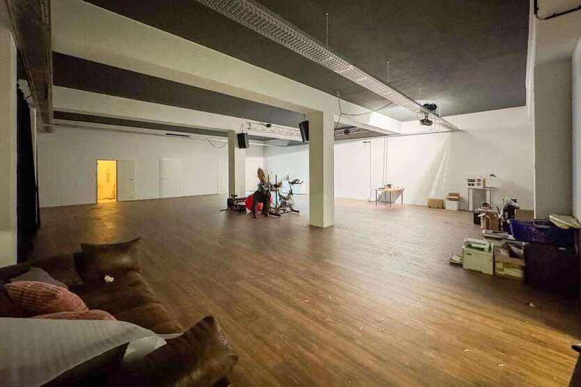 Halle in Witten 1.284 € 172 m²