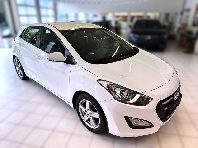 i30