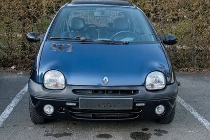 Renault Twingo 166.327 km 2.000 &euro; Bad Arolsen 34454