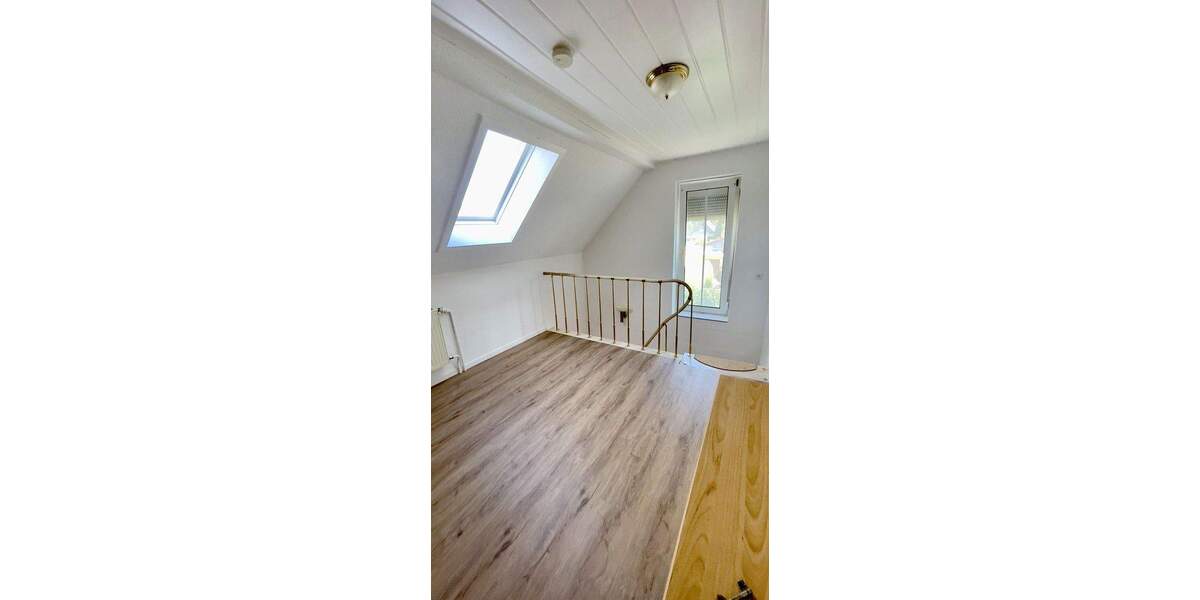 gemütliches Haus mit Nebengebäude und großem Grundstück 6 zimmer