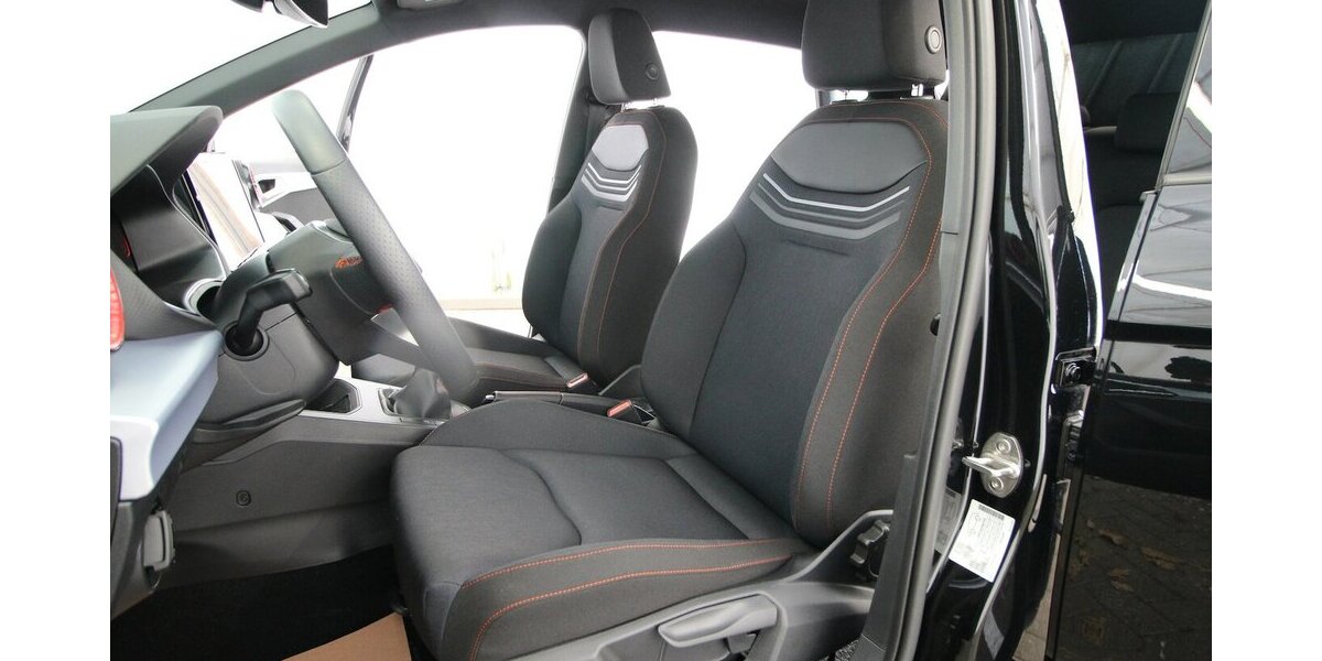 Seat Ibiza TSI OPF FR Sport NAVI+LED+WINTER-PAKET+ALU 9.718 km 18.890 &euro; Hagenow 19230