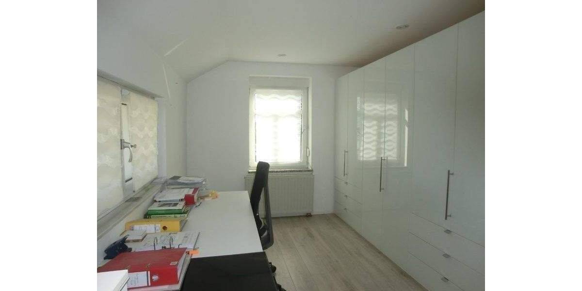 Reihenendhaus Niederwerrn - 3 Zimmer, 150 m&sup2;, 398.000&euro; | Angebot:26885837